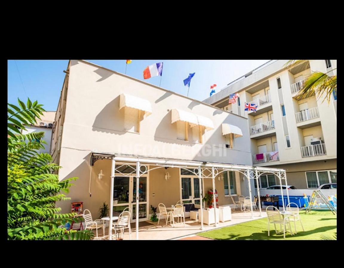 Hotel Silvana Beach ริมินี ภายนอก รูปภาพ